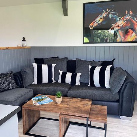 Wellsfield Farm Holiday Lodges Stirling Extérieur photo