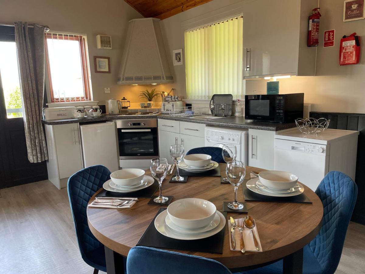 Wellsfield Farm Holiday Lodges Stirling Extérieur photo