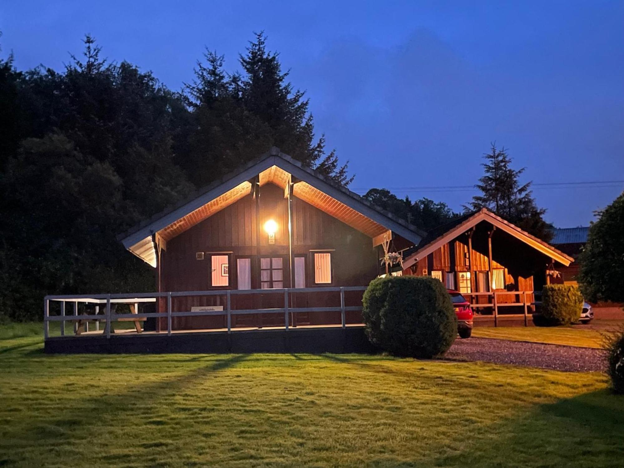 Wellsfield Farm Holiday Lodges Stirling Extérieur photo