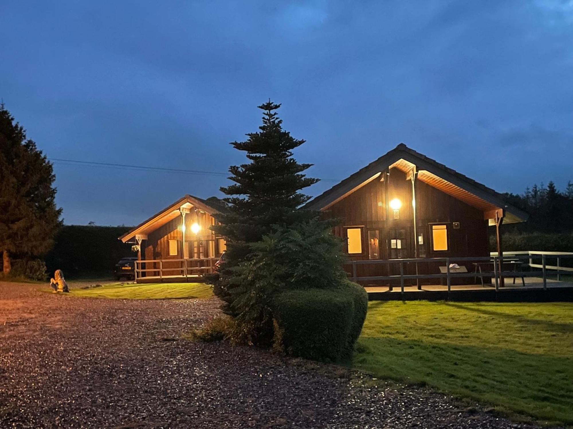 Wellsfield Farm Holiday Lodges Stirling Extérieur photo