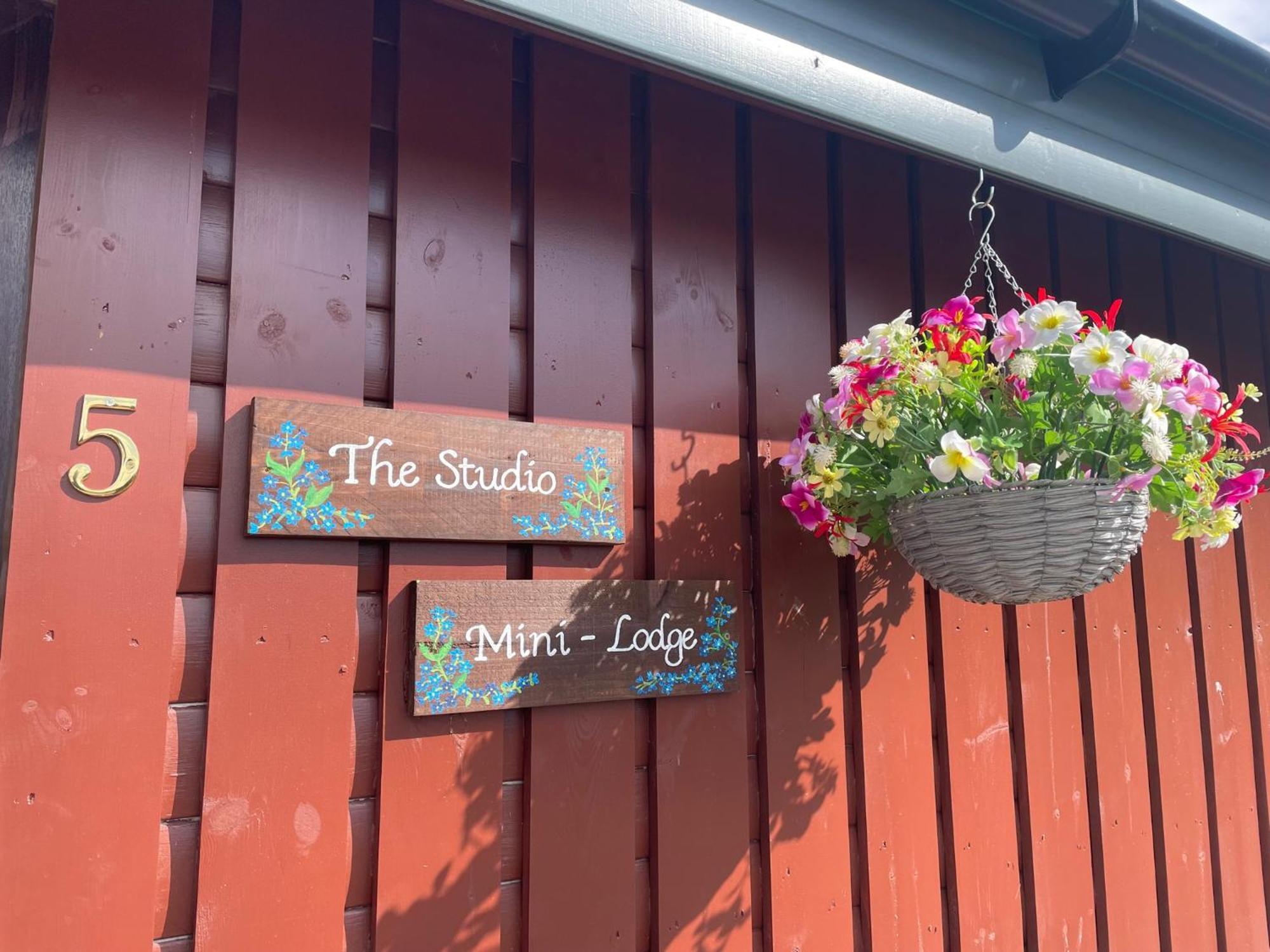 Wellsfield Farm Holiday Lodges Stirling Extérieur photo